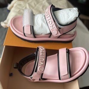 NWT  Authentic Louis Vuitton Pool comfort flats with box and dust bags